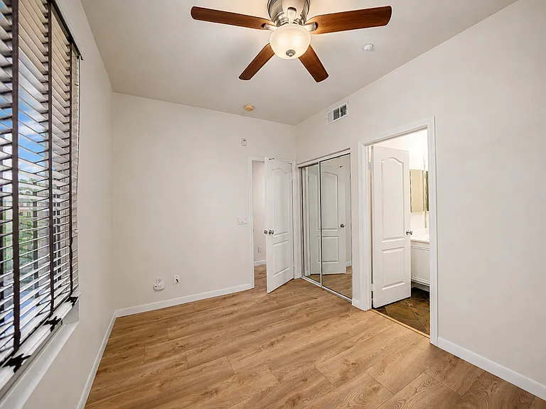 312 Bishop Dr — Photo 10