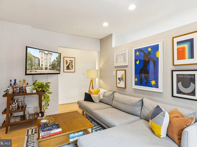 51 Randolph Pl NW #304 — Photo 3