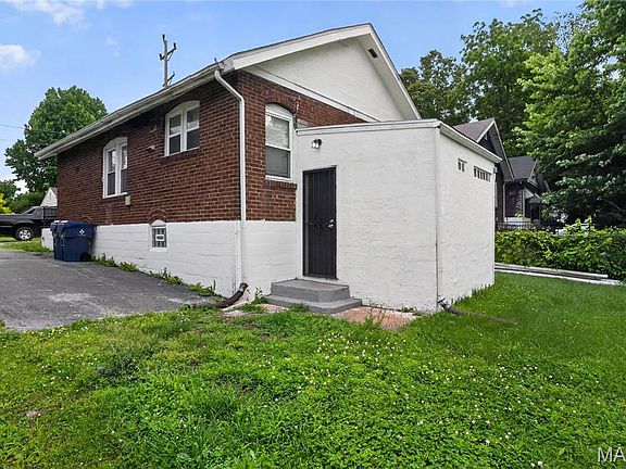 3rd image of 8024 Cler Ave