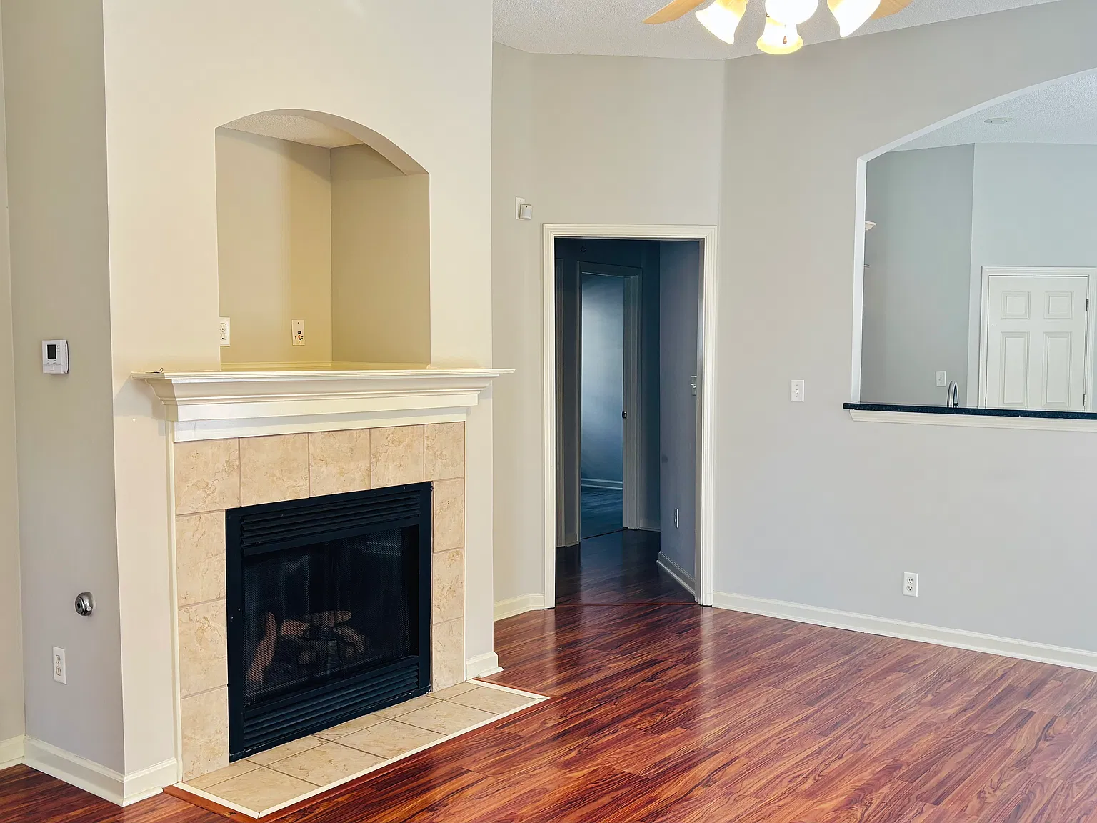 3 bed, 1408 sqft, $1,595 — Photo 3