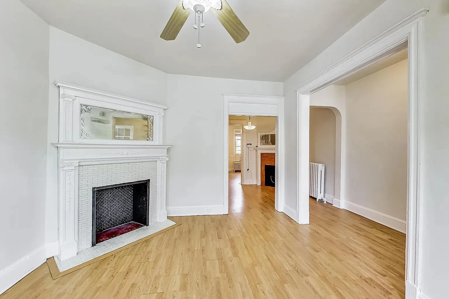 Lovely 3 bed / 1.5 bath Home Available in Washington DC! — Photo 4