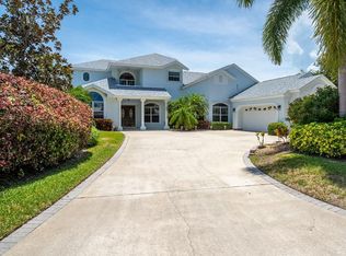 8 Cache Cay Dr, Vero Beach, FL 32963