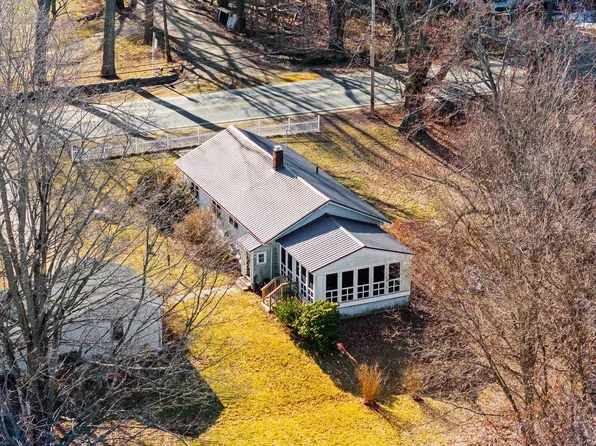 74 College Road, Stratham, NH 03885