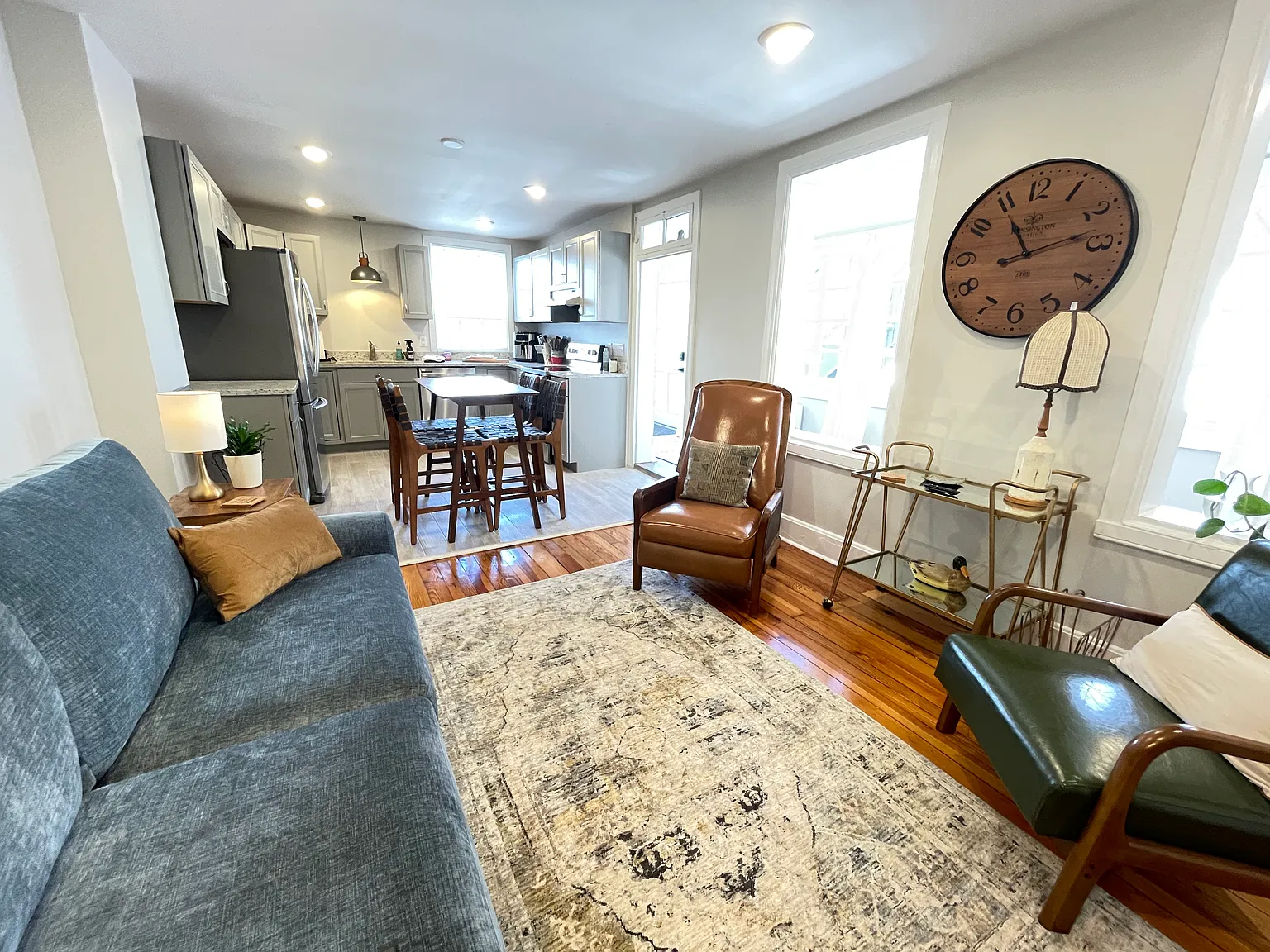 401 S Market St — Photo 2