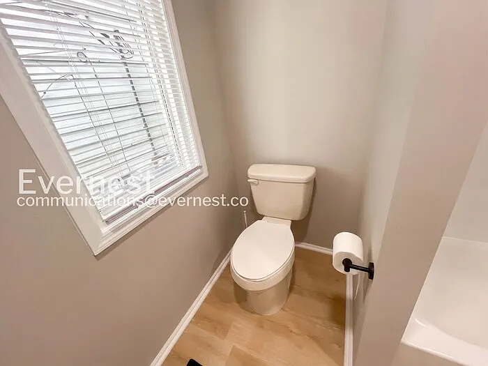 67 N Harris Ave — Photo 16