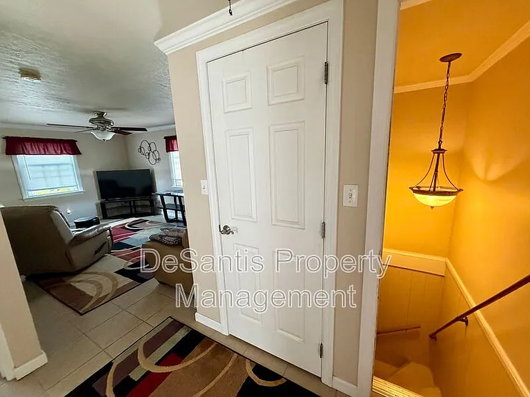 7408 Yale Ave #B — Photo 16