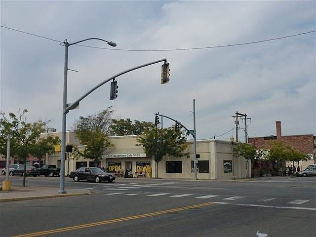 2nd image of 104 W 1st Ave