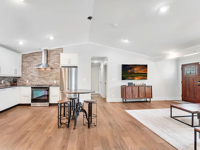2146 Old Alpharetta Rd — Photo 8