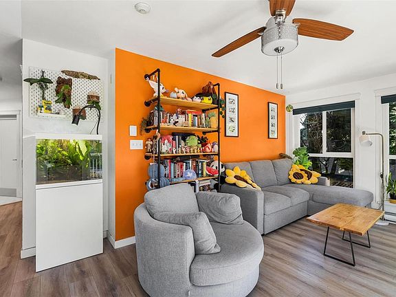 5th image of 1028 Balmoral Rd #206