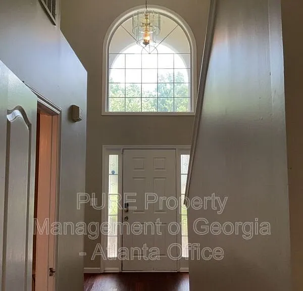 333 Summer Hill Cir — Photo 3