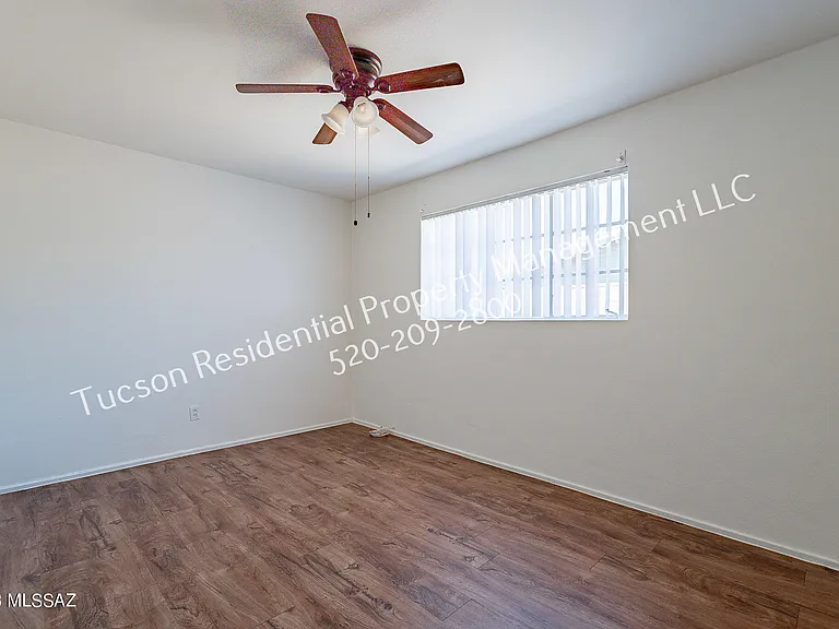 826 E Water St — Photo 22