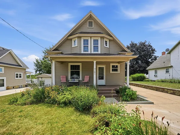 9161 Austin Rd, Saline, MI 48176