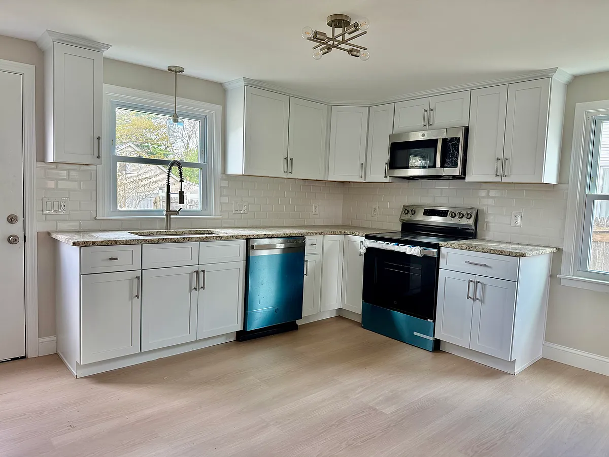 Building Photo - 104 Dubois St #104