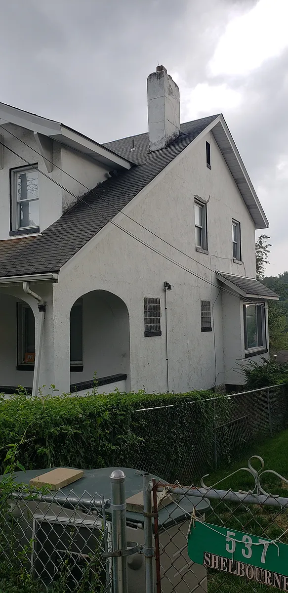 Building Photo - 535 Shelbourne Ave
