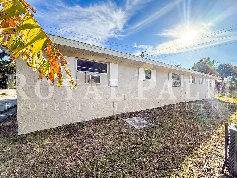 3744 Estelle Ave — Photo 30