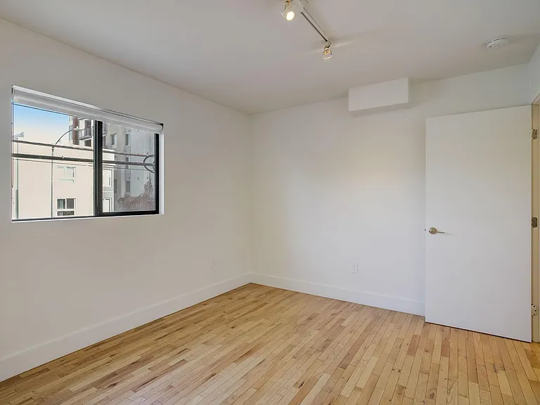 306 N Bonnie Brae St #1 — Photo 17