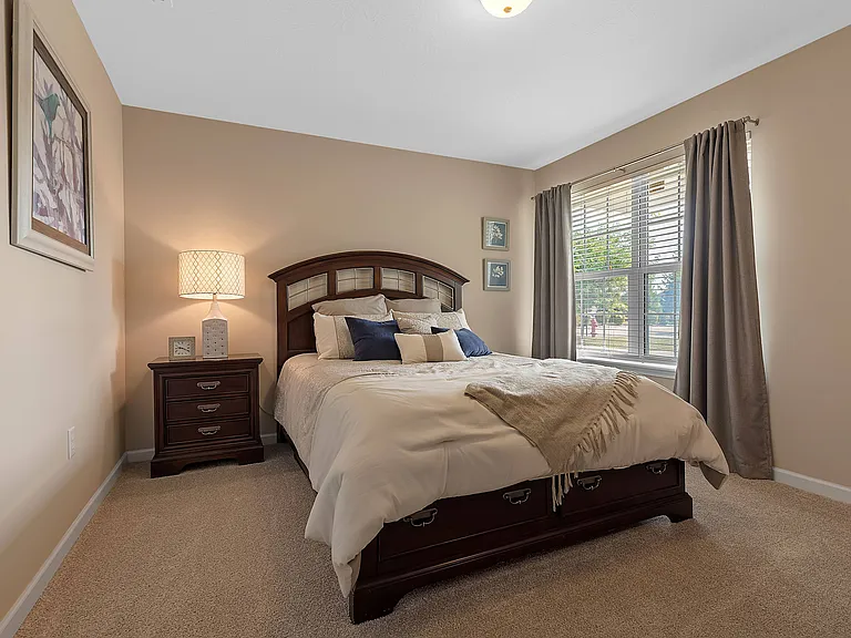 Redwood Westfield Myra Way — Photo 15