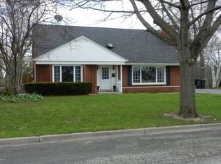 N88W17105 Elmwood Dr, Menomonee Falls, WI 53051