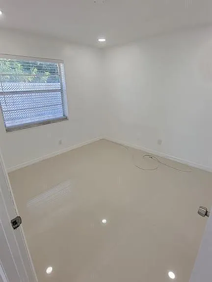 831 NW 14th Way #1-2 — Photo 10