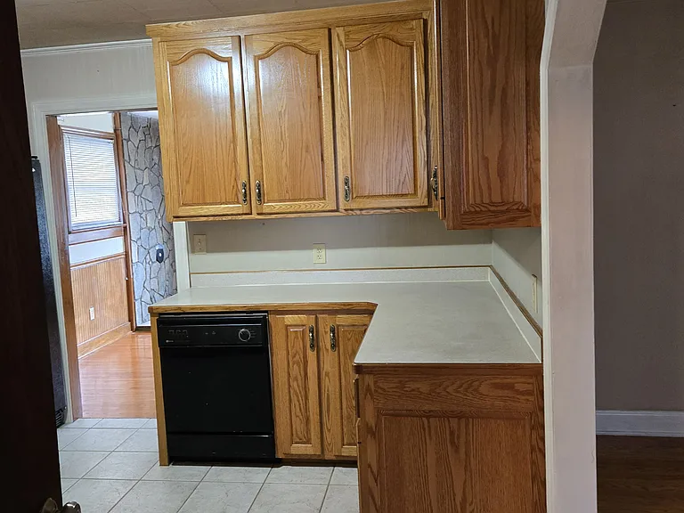 345 Park Ave — Photo 14