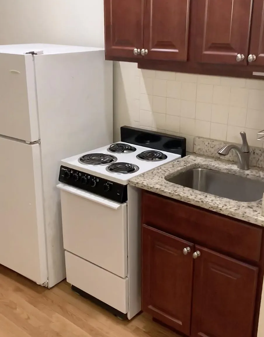 Studio, $1,825 — Photo 1
