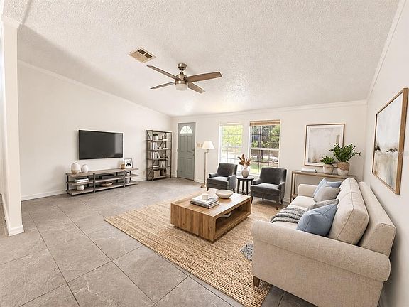 5th image of 14210 NE 50th Pl