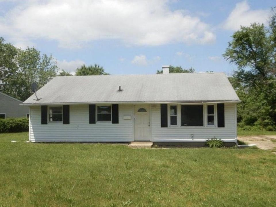 1st image of 246 N Dennis Dr