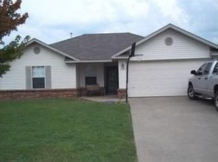 209 N Bailey St, Lowell, AR 72745