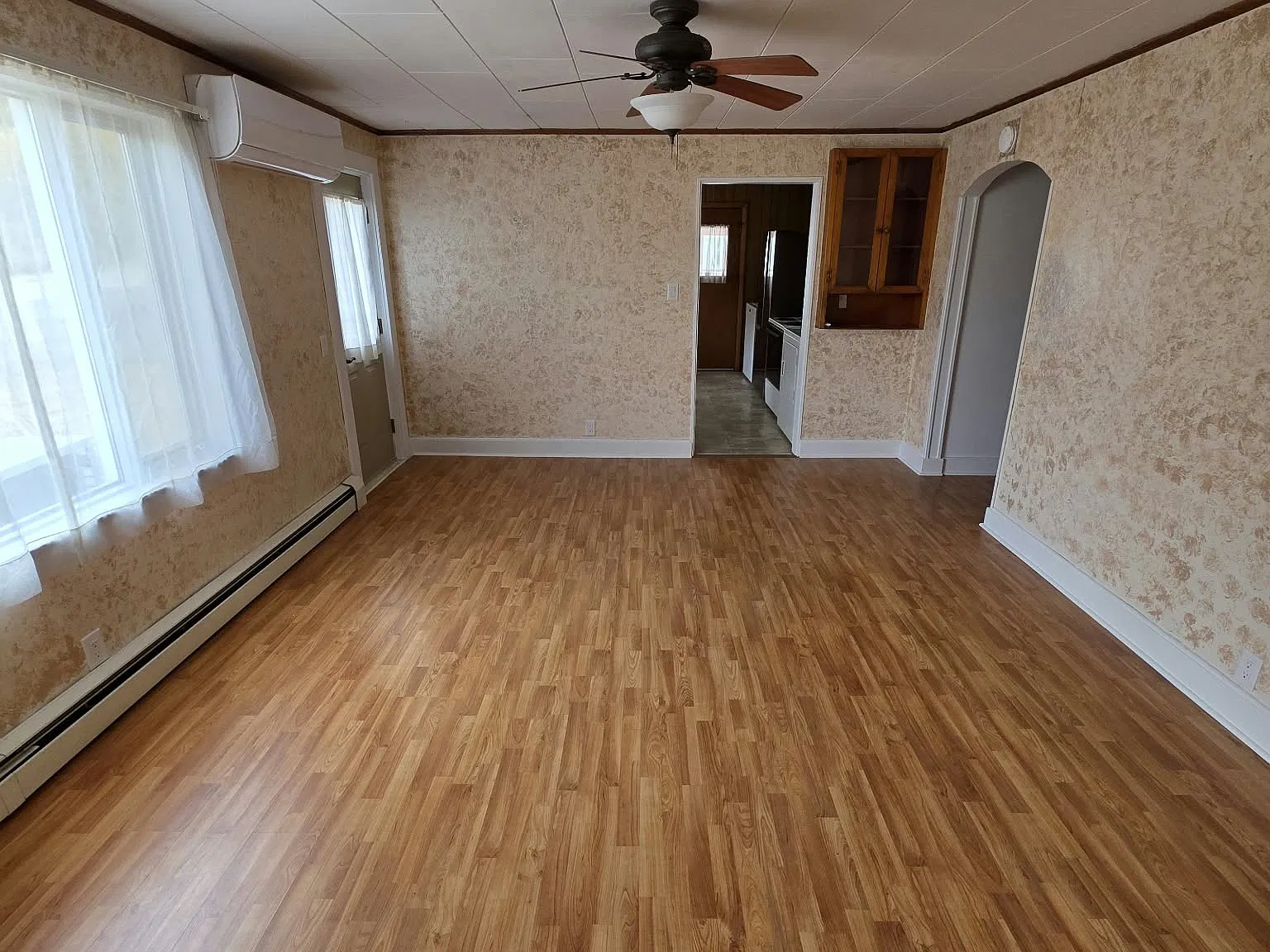 3 bed, 1189 sqft, $1,650 — Photo 4