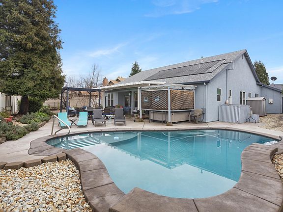 2nd image of 2182 Cadjew St