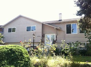 8916 Latona Ave NE, Seattle, WA 98115
