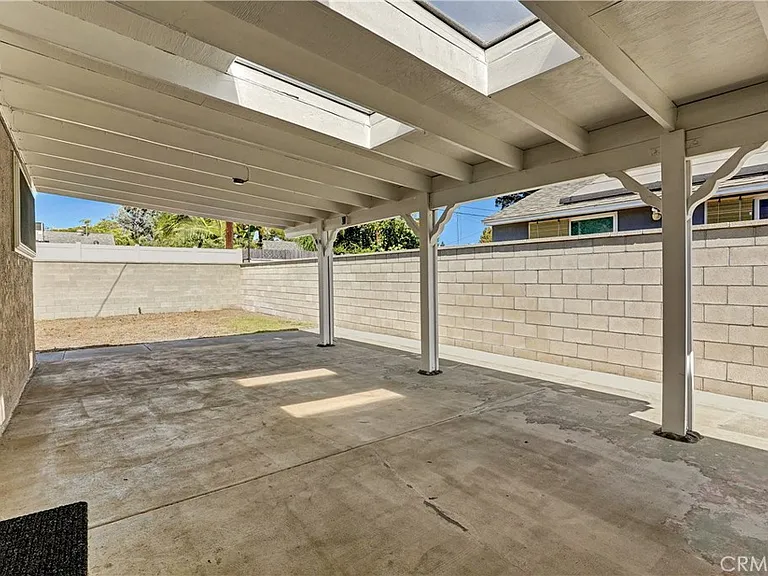 6851 Forbes Ave — Photo 29