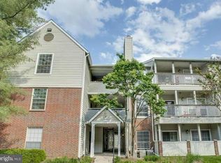 3920 Penderview Dr APT 332, Fairfax, VA 22033