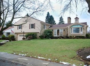 1771 Helen Dr, Pittsburgh, PA 15216