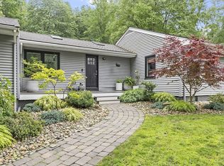 9 Warren Ave, Harvard, MA 01451