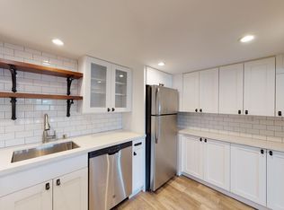 1554 NW 50th St #2, Seattle, WA 98107
