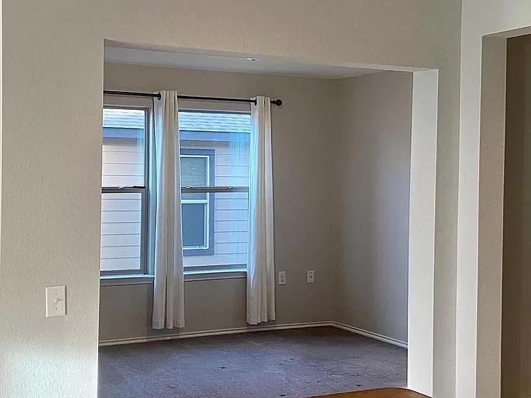 9016 Ridgewell Rd — Photo 10