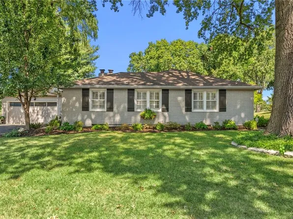 3512 W 71st St, Prairie Village, KS 66208