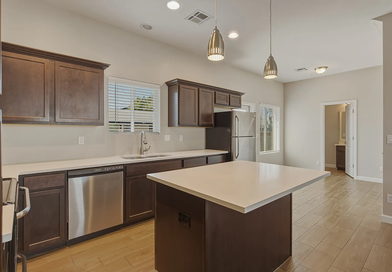 3 bed, 2.5 bath, 1509 sqft, $2,399 — Photo 2