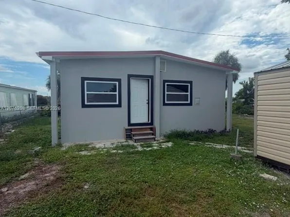 402 Frances Cir, Ruskin, FL 33570