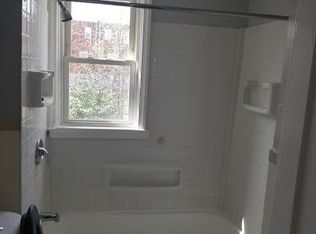 672 Queensgate Rd, Baltimore, MD 21229