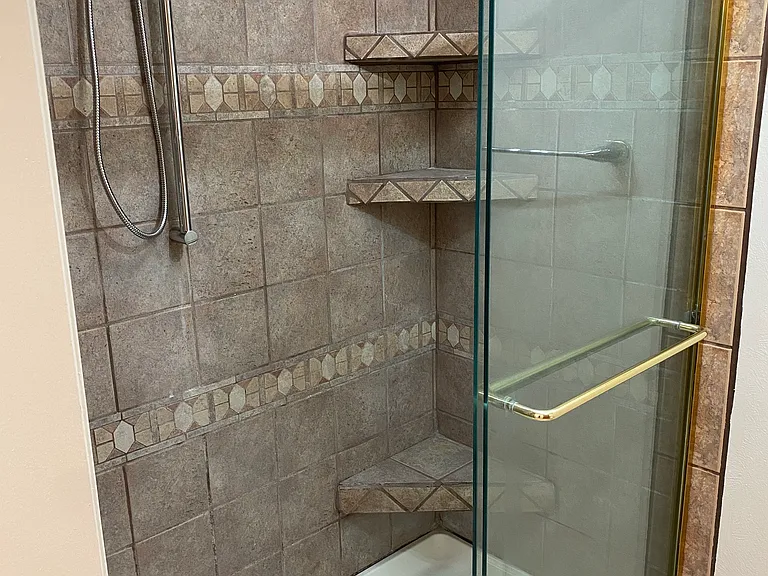 505 Oppenheimer Dr — Photo 34