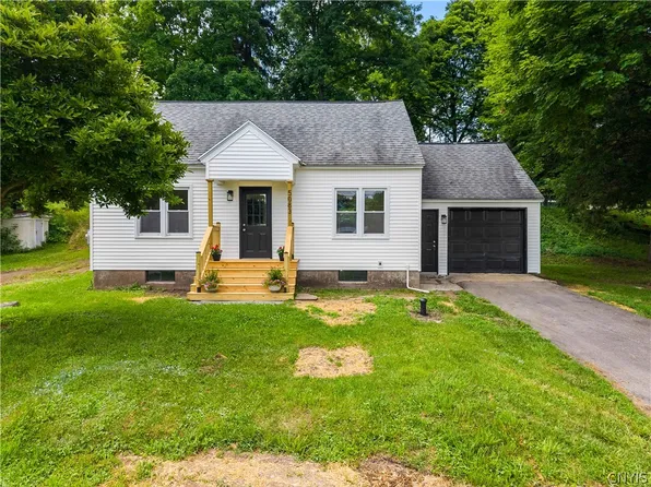5083 S Onondaga Rd, Nedrow, NY 13120