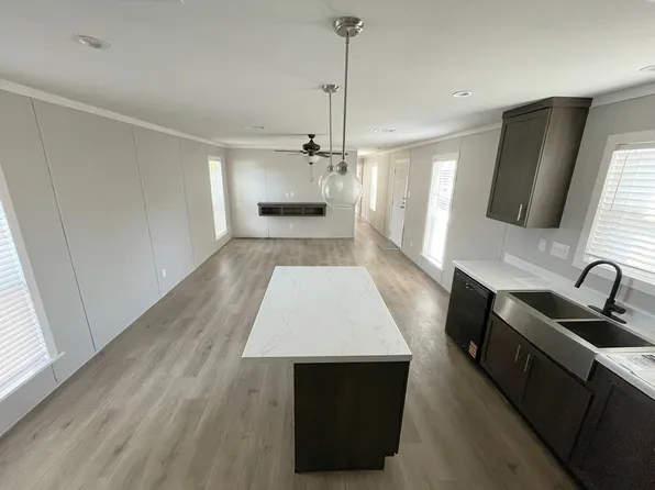 2701 Leary Ln Trailer 98, Victoria, TX 77901