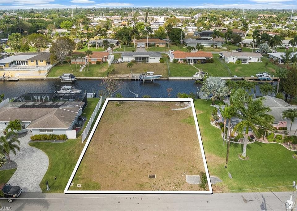 2824 SE 18th Ave, Cape Coral, FL 33904 Zillow