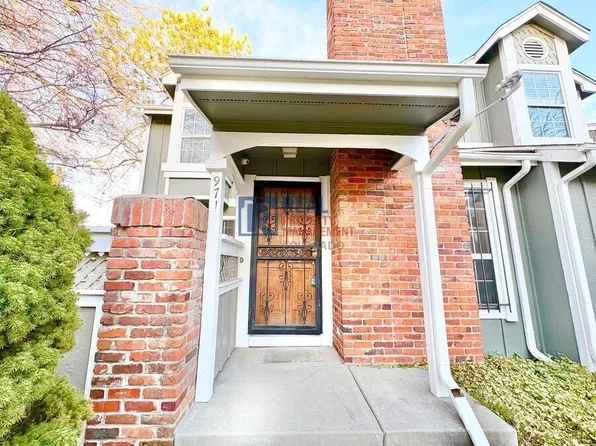 971 S Evanston Cir, Aurora, CO 80012