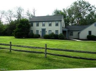 455 Oak Hollow Rd, Aurora, OH 44202