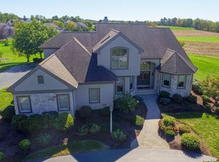 2056 Waterford Dr, Lancaster, PA 17601