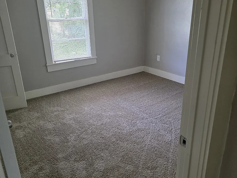5030 Oaklon Ave — Photo 6