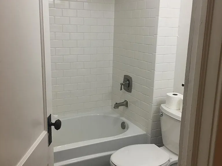2225 Lyndale Ave S #3 — Photo 3
